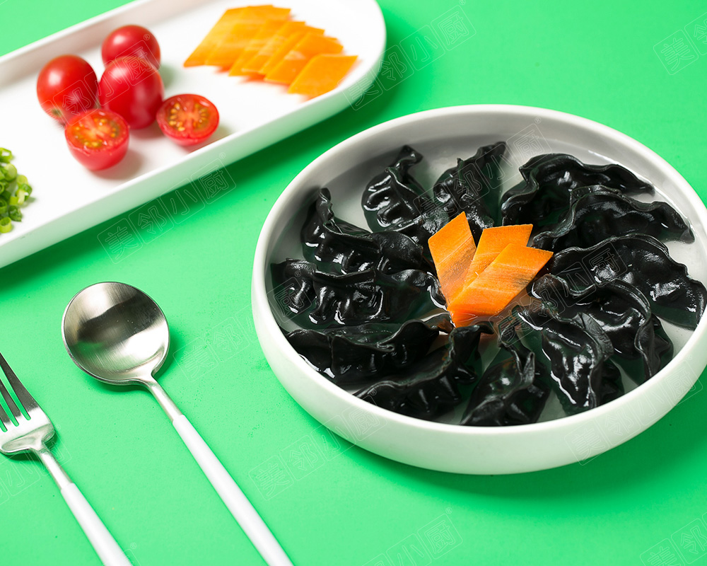 魚湯墨魚餃